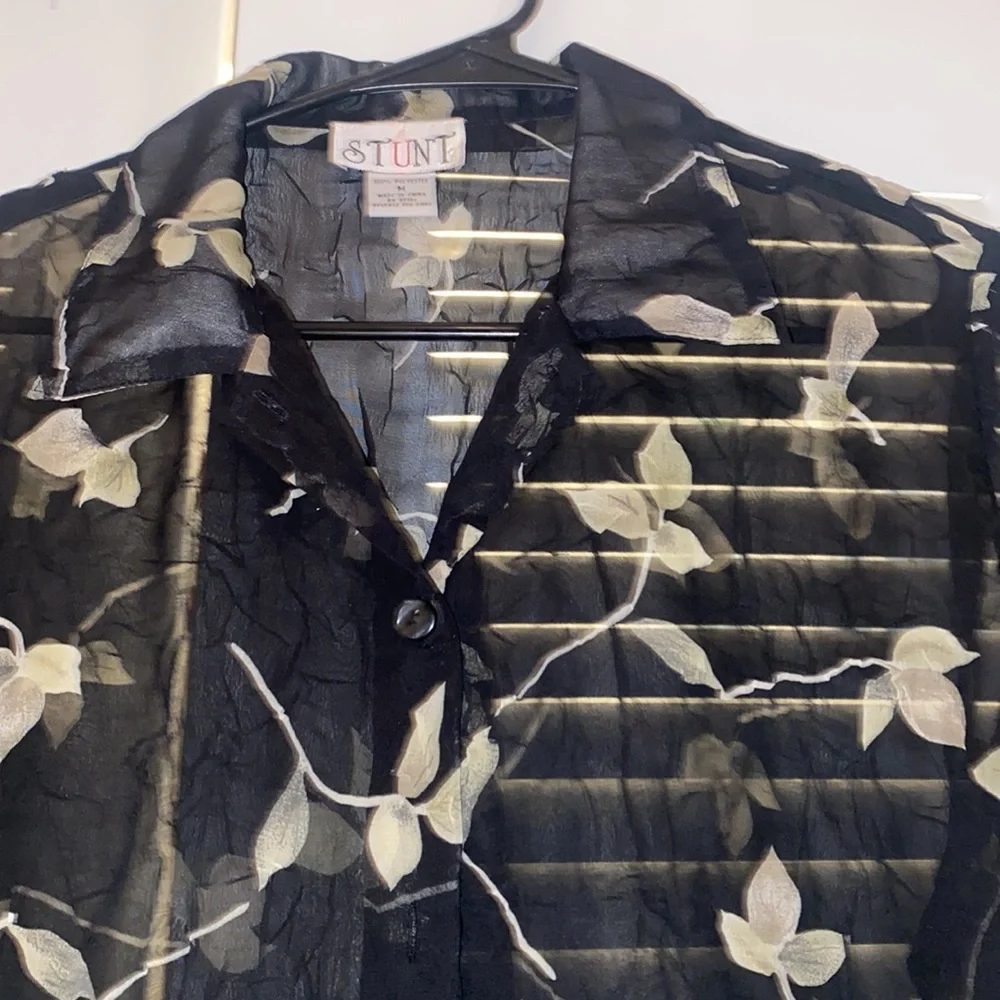 STUNT Black Sheer Floral Button Down Blouse - Picture 2 of 4